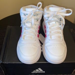 Girls Adidas Hoops Mid sneakers 👟 👟